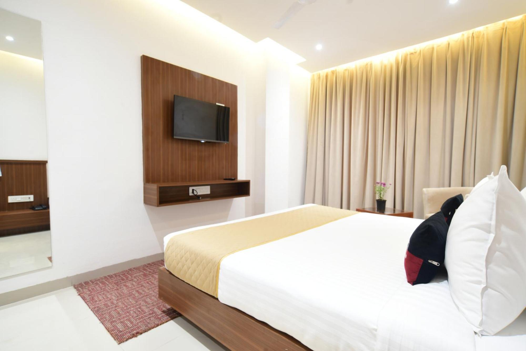 Aceotel Premier, Vijay Nagar Indore Exterior foto